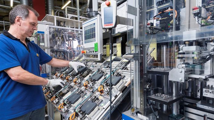 100 εκ. ESP από τη Bosch